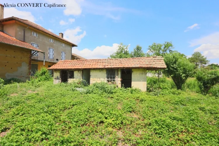 Dépendance 115m² avec 946m² de terrain proche centre village Foissiat — photo 5
