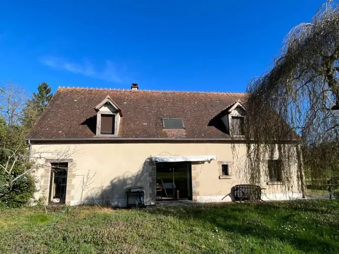 Grange rénovée sur 4 ha de terrain, avec hangar et étang — photo 3
