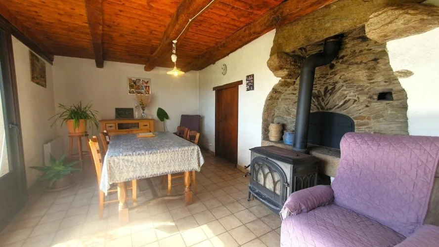 Charmante propriété avec 6 hectares de terrain à La Salvetat-Peyralès — photo 3