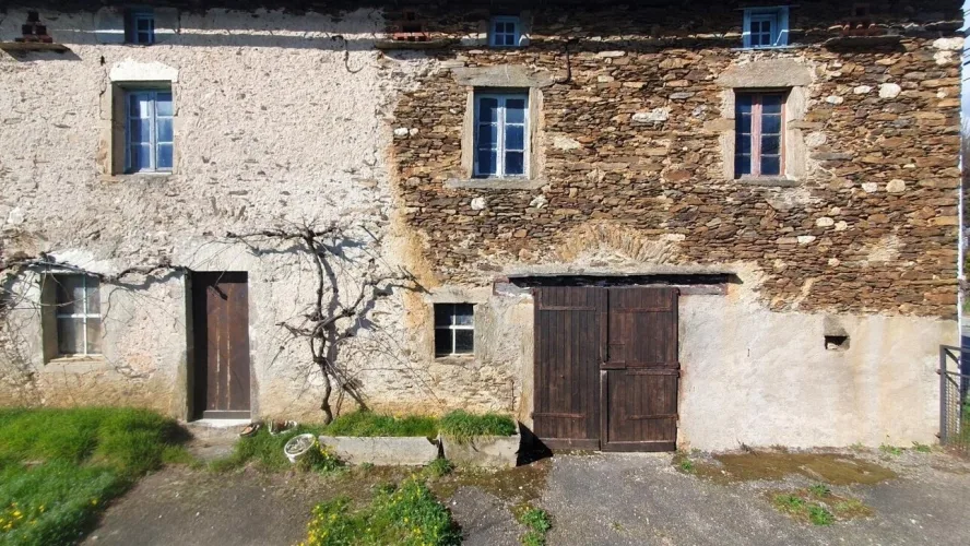 GRANGE A TRANSFORMER AVEC PRES DE 4 HA DE TERRAIN — photo 5