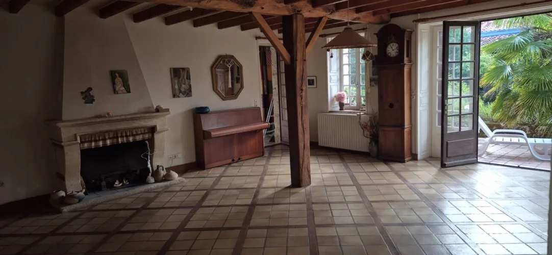Corps de Ferme de 340 m2, avec plusieurs maisons indépendantes et 200 m2 de dépendances — photo 3