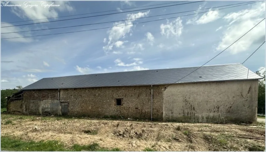 SAINT ARNOULT DES BOIS (28) Grange de 220 m² — photo 2