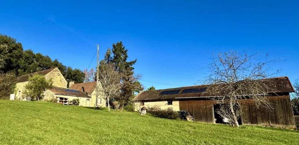 Corps de ferme périgourdin proche de Sarlat