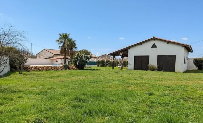 Grange et vaste terrain de 1135 m² – Potentiel d'agrandissement – Lavernose-Lacasse