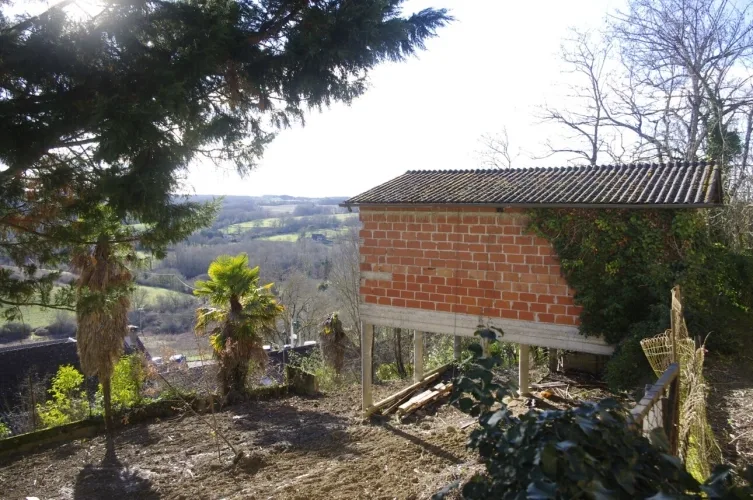 Grange en cours de transformation à vendre 1 pièces à MONTESQUIOU (32) 42.50 m² sur terrain de 400 m² environ — photo 2