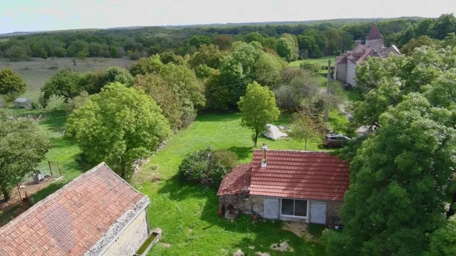 Beau potentiel de rénovation dans un hameau calme et typique du Lot — photo 2
