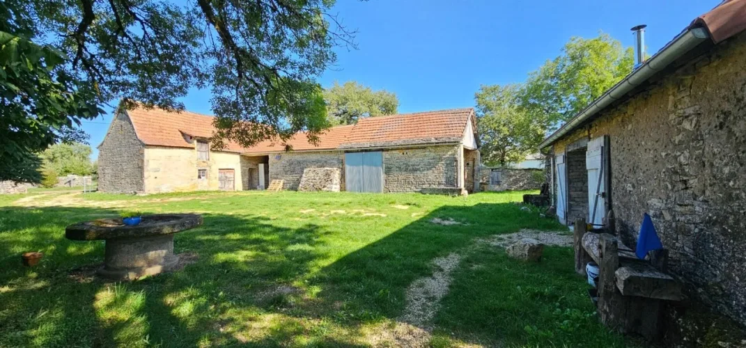 Beau potentiel de rénovation dans un hameau calme et typique du Lot — photo 3