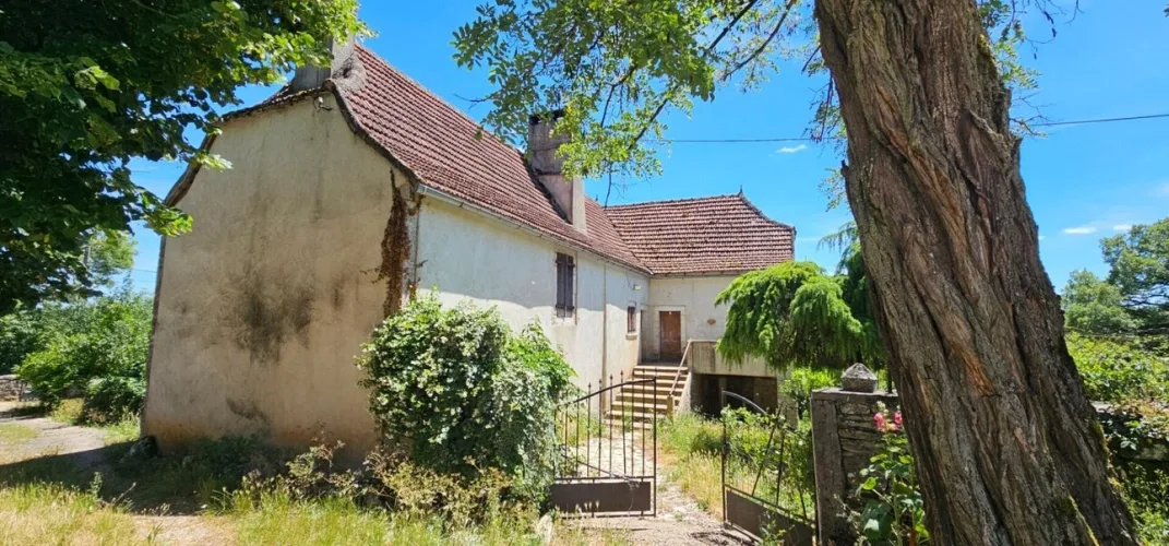 Corps de ferme 130m² hab - 6 bâtiments — photo 4