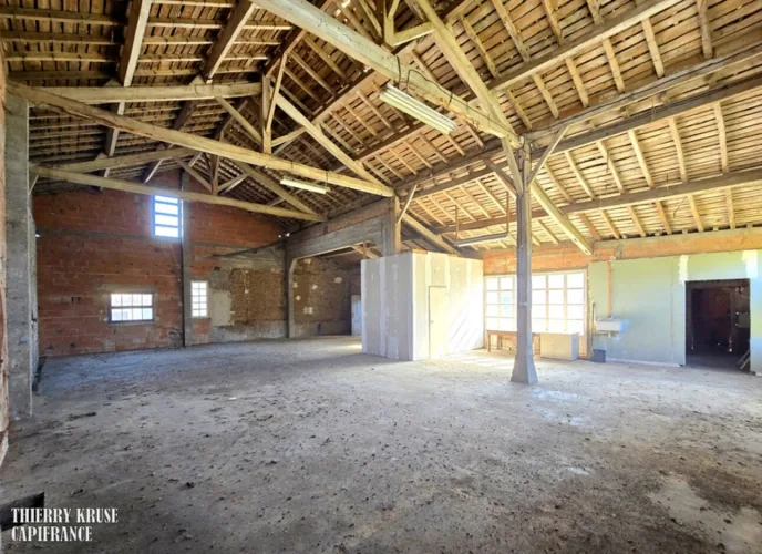 Propriété à fort potentiel – Hangars & bâtiments – 450 m² exploitables sur 2 000 m² de terrain – Changement de destination possible — photo 5
