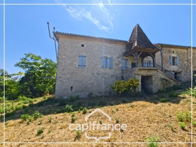 Propriété à  TOUFFAILLES (82)