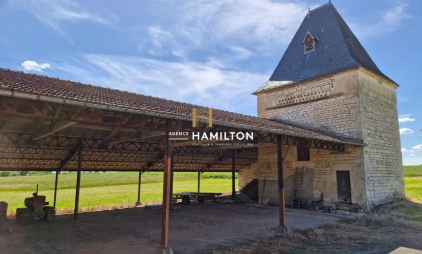 CORPS DE FERME (HAMEAU) À REPENSER & RENOVER - ENTRE CORDES ET GAILLAC — photo 4