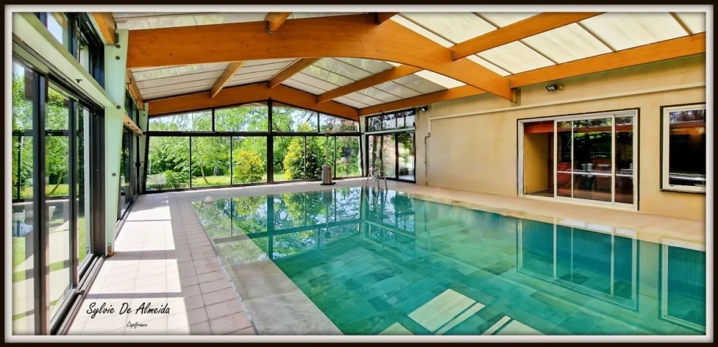 Propriete à vendre 8 pièces 285 m² REPLONGES (01), Piscine, 4 suites, double garage, terrain 2136 m² — photo 2