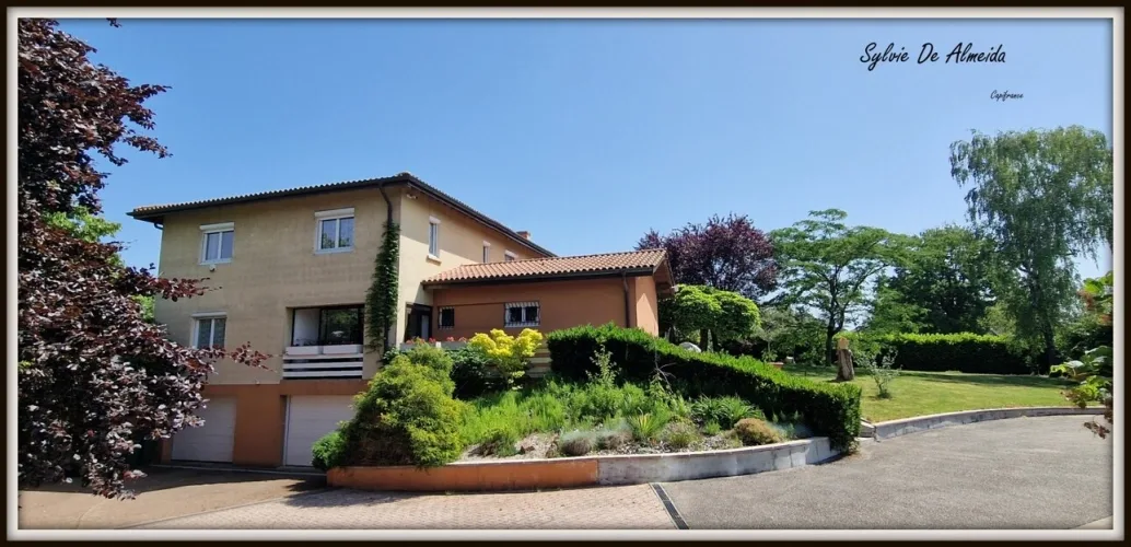 Propriete à vendre 8 pièces 285 m² REPLONGES (01), Piscine, 4 suites, double garage, terrain 2136 m² — photo 5