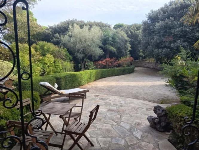 Propriété de 182m² avec piscine sur 5500 m² de terrain — photo 4