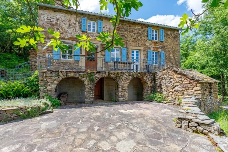 Charmante maison en pierre - vue exceptionnelle sur la vallée du Tarn