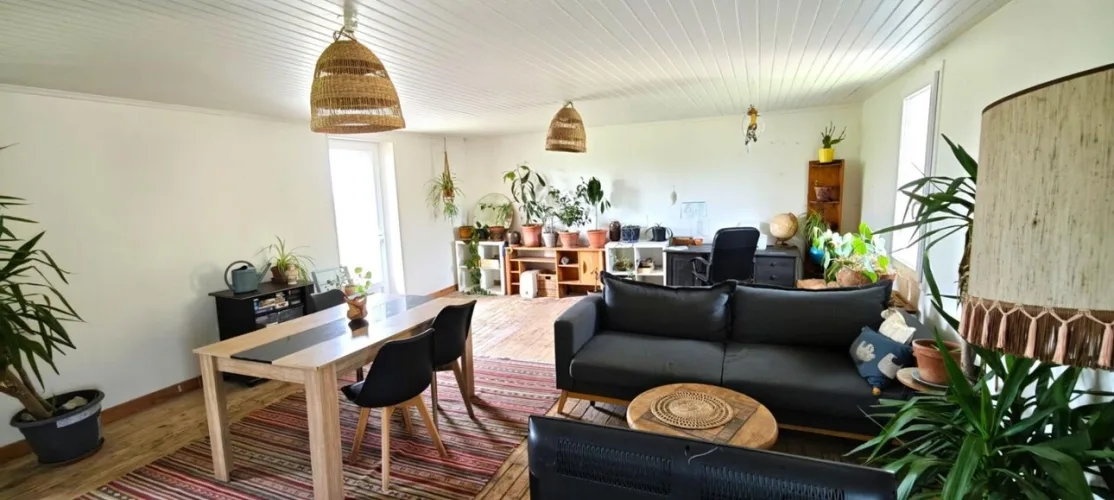Corps de ferme sans voisin sur terrain de 1.6Ha — photo 4