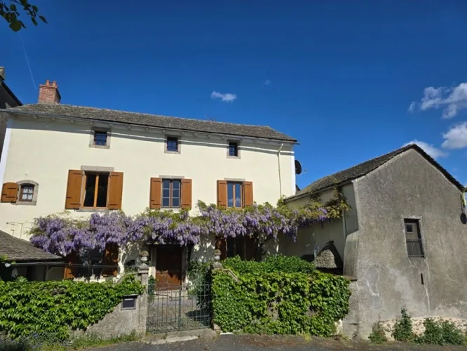 Maison de maître avec garage et dépendance - Arvieu — photo 2