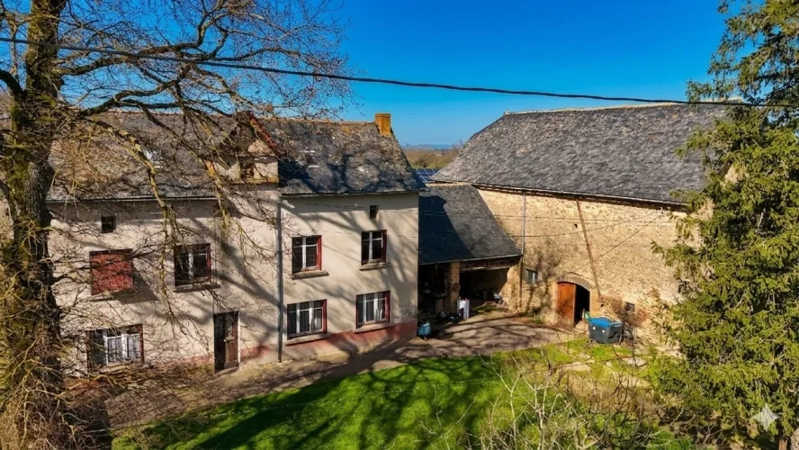 MONTBAZENS - Authentique corps de ferme en pierres, superbe grange et dépendances — photo 5