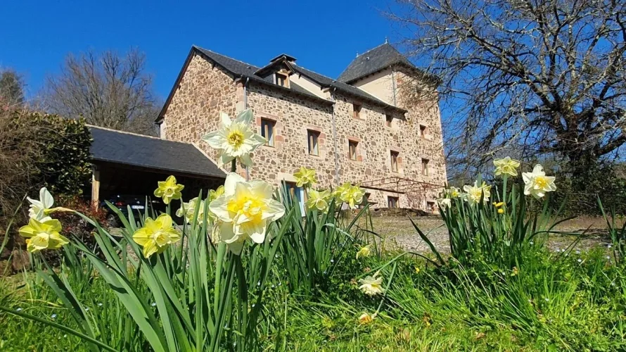 Najac. Propriété de caractère rénovée avec vue exceptionnelle