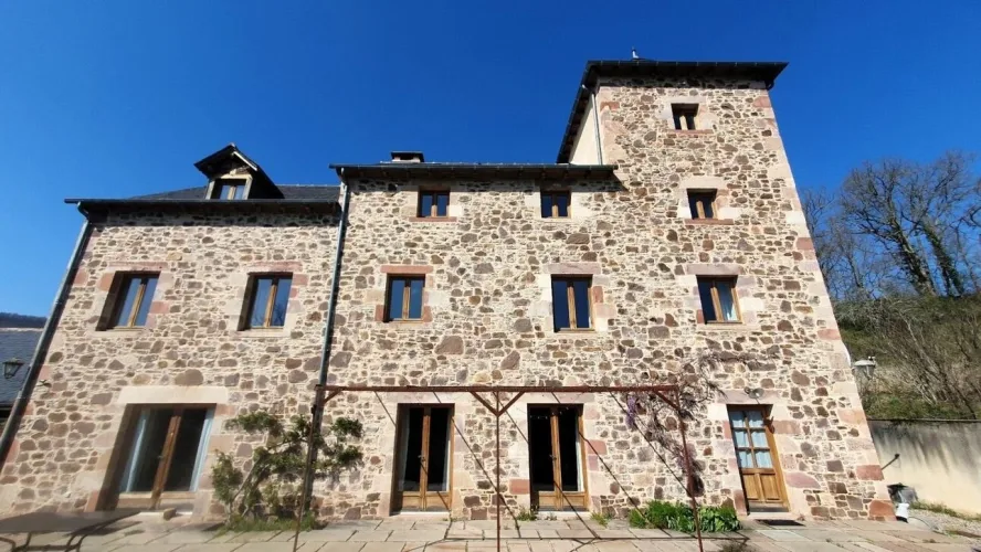Najac. Propriété de caractère rénovée avec vue exceptionnelle — photo 2