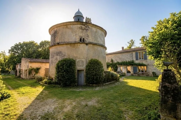 Maison de cinq chambres et piscine