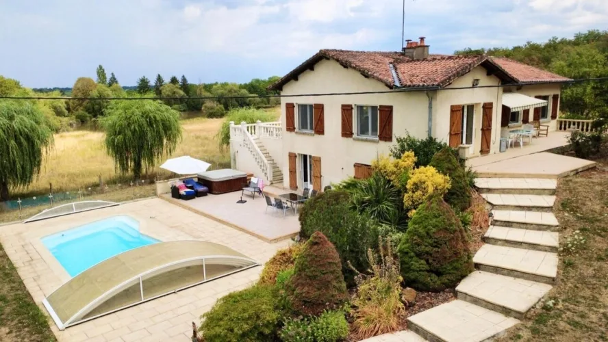 Maison Oradour Fanais