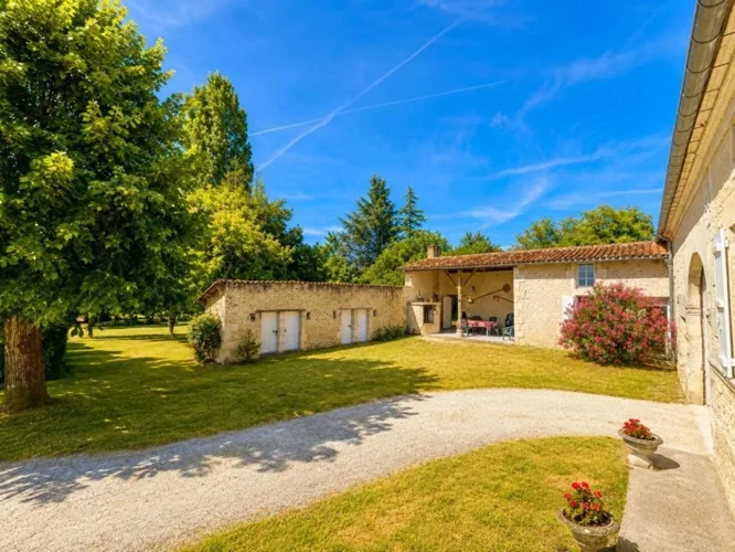 Une propriété exclusive alliant charme et authenticité — photo 4