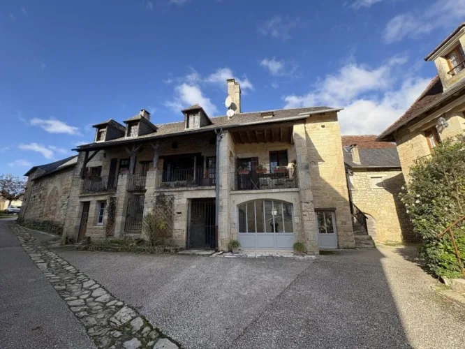 Propriété de caractère au coeur du centre historique de Saint-Robert