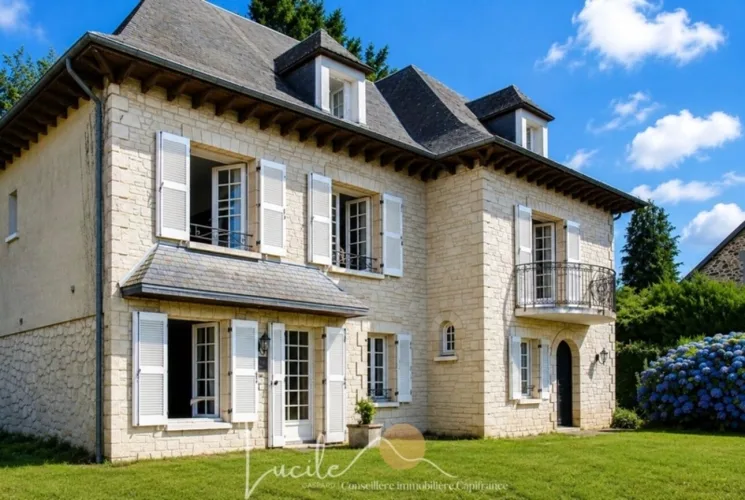 Propriété de caractère – Emplacement exceptionnel, beaux volumes et potentiel unique