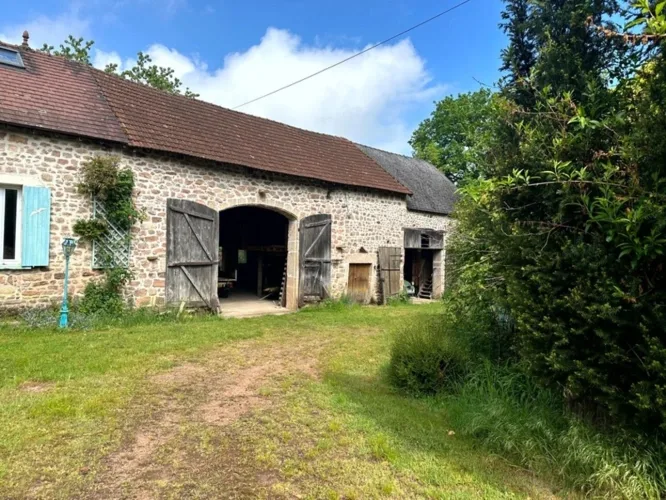 Exclusivité – Propriété de caractère avec étang, dans un écrin naturel préservé du Morvan - proche de SAULIEU (21) — photo 3