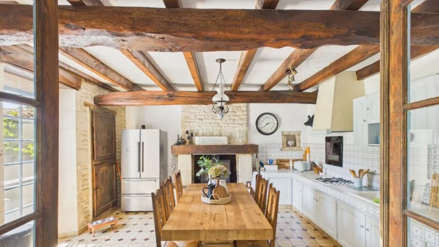 Superbe propriété de village en pierre de 4/5 chambres avec terrain privé, piscine et dépendances — photo 3