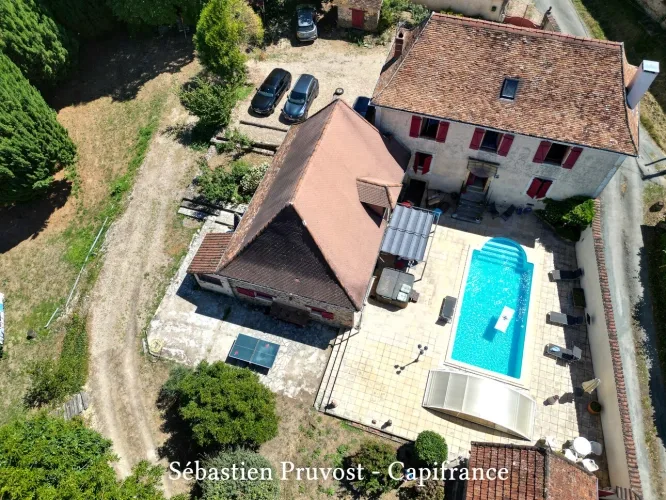 Dpt Dordogne (24), à vendre 11 pièces proche Thiviers (24) propriété de 325 m², terrain 22200 m², dépendance, piscine — photo 3