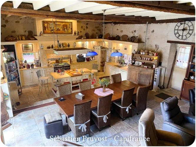 Dpt Dordogne (24), à vendre 11 pièces proche Thiviers (24) propriété de 325 m², terrain 22200 m², dépendance, piscine — photo 5