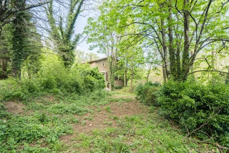 Vers Anduze, propriété de caractère avec fort potentiel — photo 4