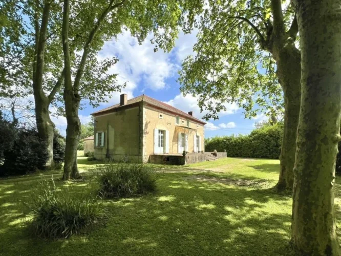 GRANDE PROPRIETE AVEC 6,5HA — photo 2