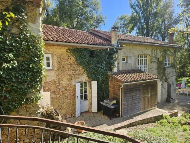 MAISON DANS LA CAMPAGNE AVEC ETANG PRiVE — photo 4