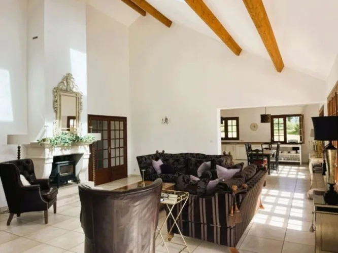 Villa  3 chambres sur un grand parc avec vue, endroit calme — photo 3