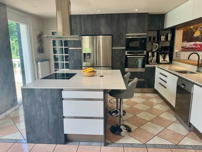 Propriété à vendre 8 pièces MONT DE MARSAN (40) de 210 m² proche commerces — photo 4