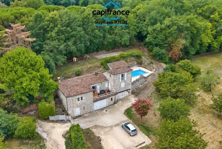 Propriete à vendre 5 pièces PUJOLS (47) Maison de 135m2 sur 6144m2 de terrain et piscine — photo 4
