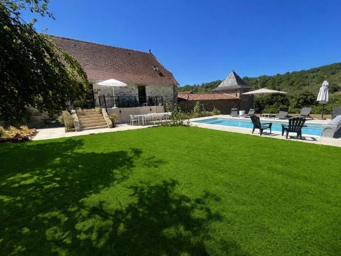 Beautiful renovated barn with charming dependency