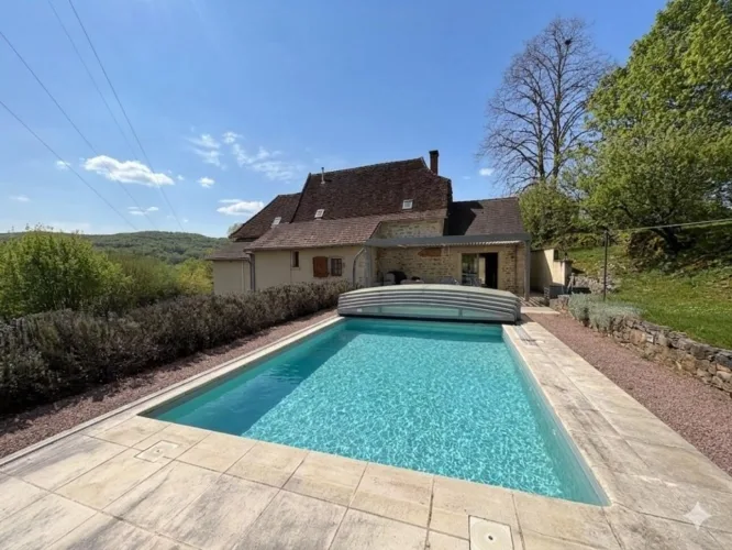 Maison en pierre rénovée Charme, Confort et piscine — photo 2