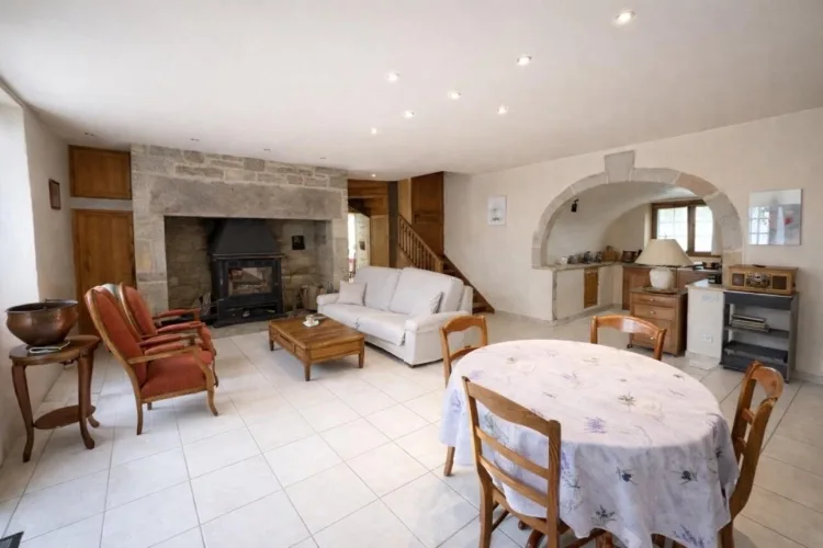 Maison en pierre rénovée Charme, Confort et piscine — photo 4