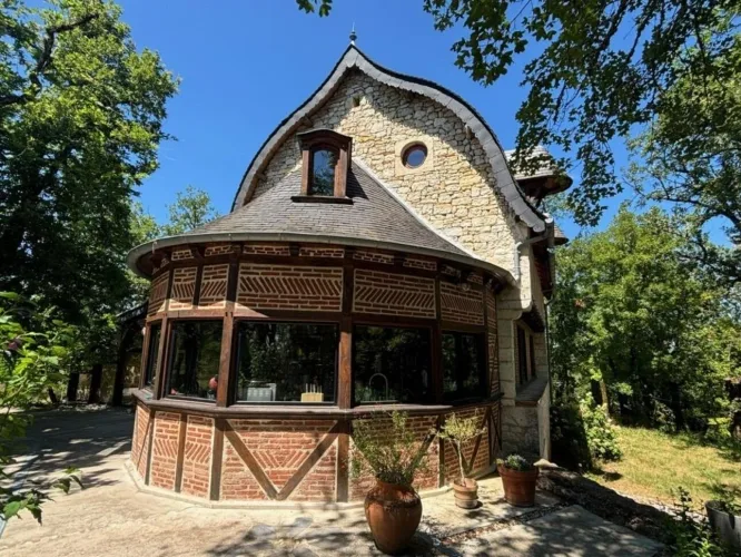 Proche Montcuq: Maison 18e Siècle avec 8,5ha — photo 3