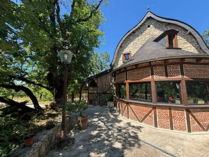 Proche Montcuq: Maison 18e Siècle avec 8,5ha — photo 4
