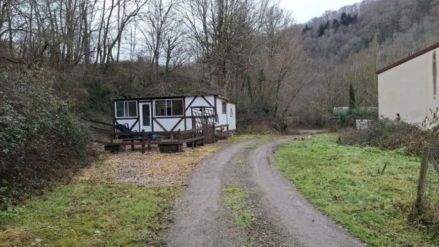 Propriété de 3,3 hectares au bord de l'eau, à quelques minutes de Saint-Céré — photo 3