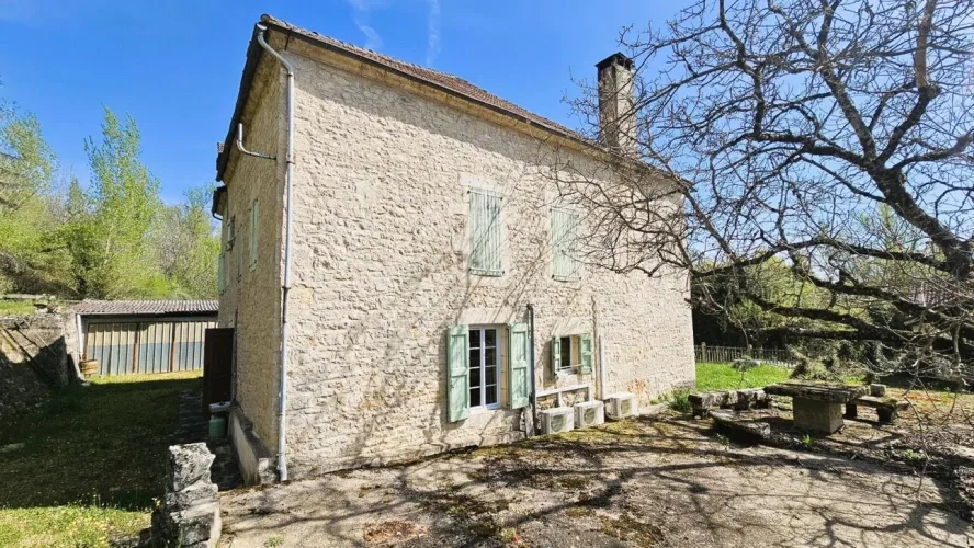 Maison de charme spacieuse dans village médiéval Caylus — photo 3