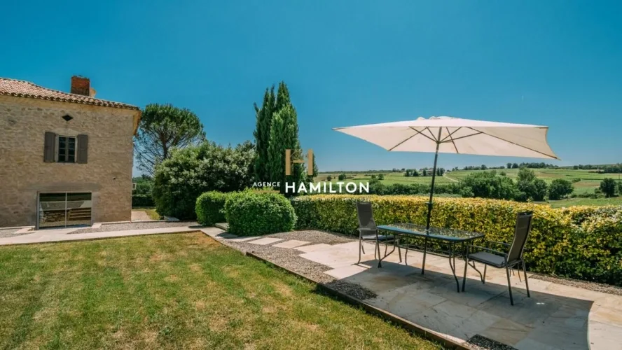 PROCHE GAILLAC - CHARMANTE MAISON DE CAMPAGNE AVEC JARDIN ET PISCINE — photo 5