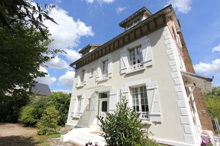 PARMAIN - L'ISLE ADAM Proprieté à vendre 7 pièces sur 2000m²