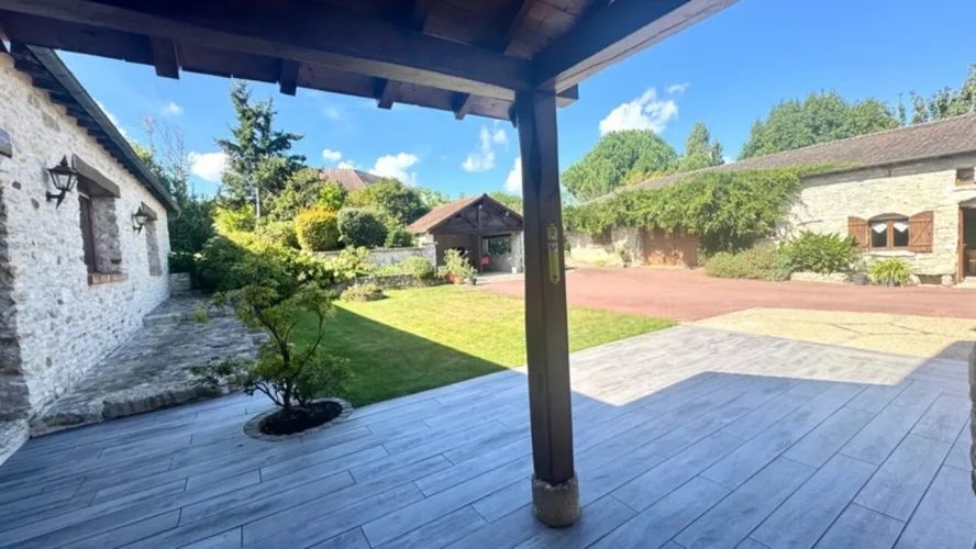 Propriete à vendre 7 pièces JOUY MAUVOISIN (78) - dépendance - garage - parcelle 2500 m² — photo 2