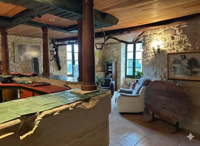 Ancien moulin à eau, une opportunité d'investissement, tout-à-l'égout avec importants volumes à aménager/rénover — photo 4